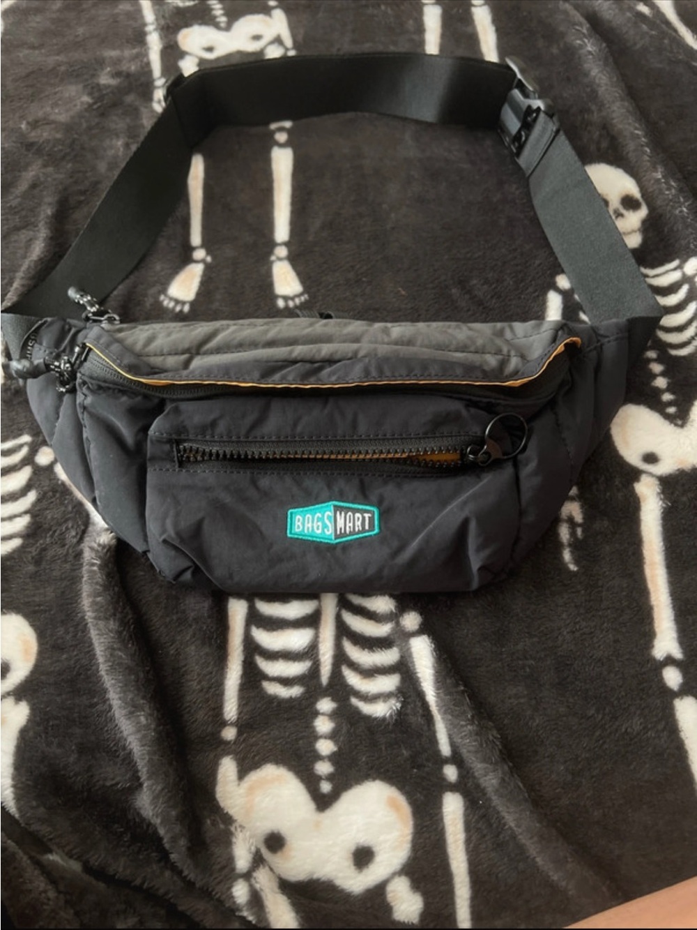 Bagsmart Black Men's Waist Pack - Casual Crossbody Belt Bag